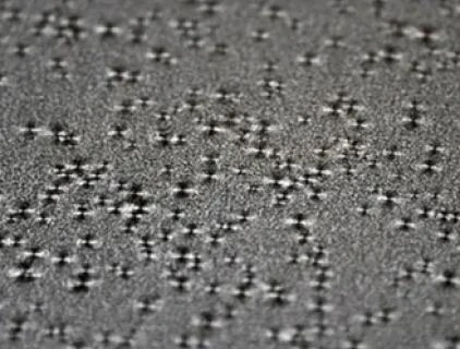 彩色板メーカー：スノーフレーク装飾用彩色板を正しく製造ラインから送り出す